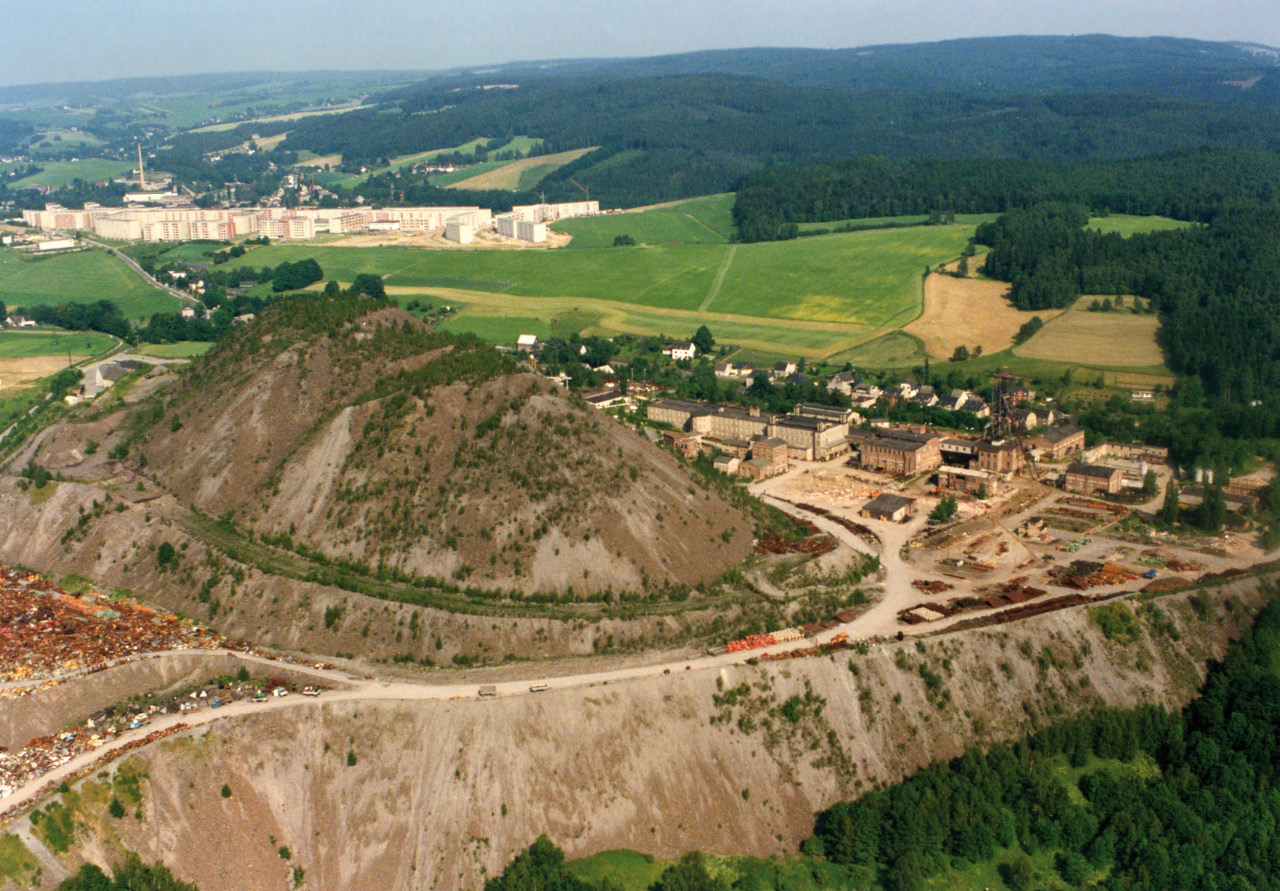 Uranium heap landscape